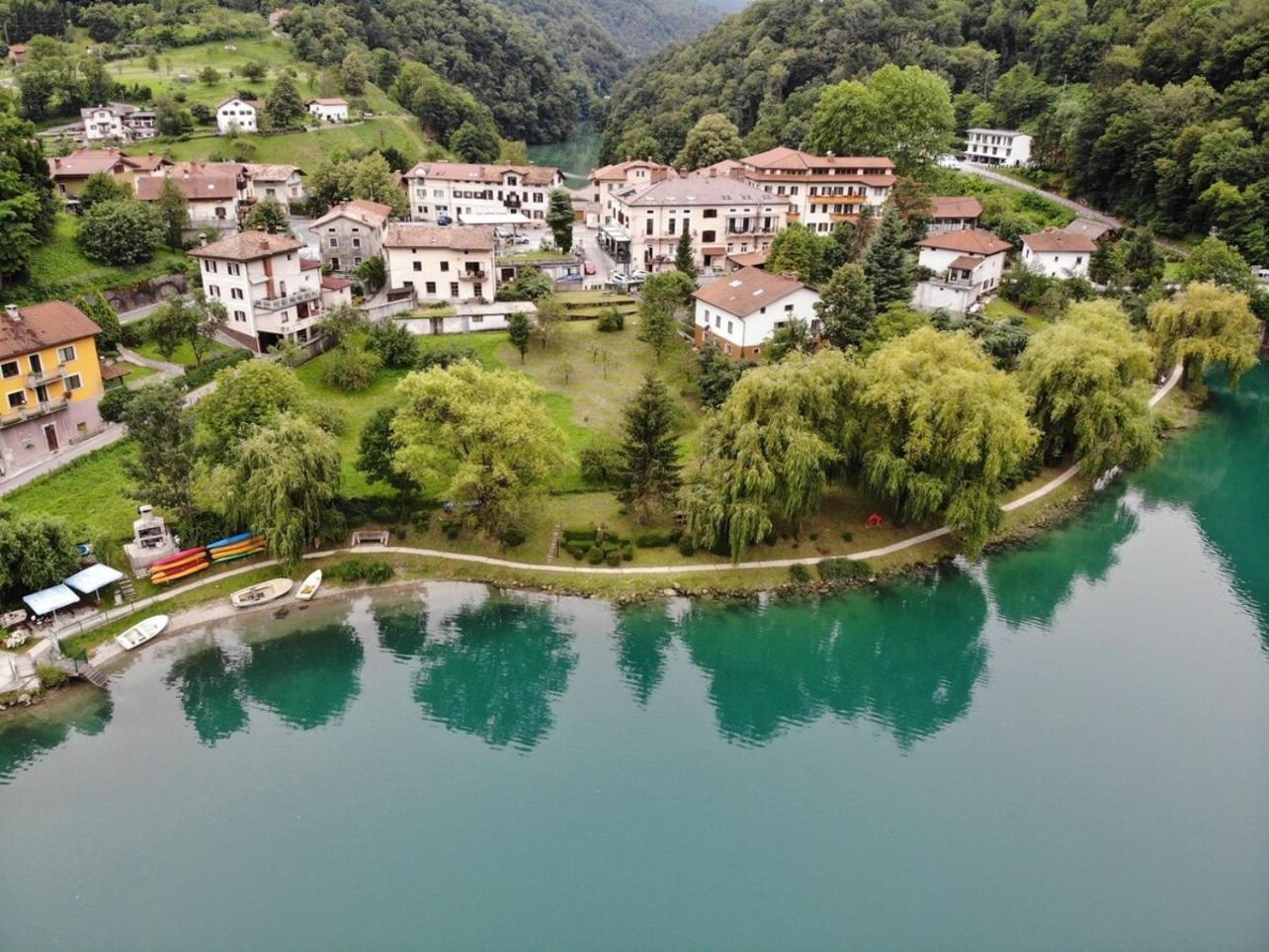 Vila Labod, Unique Villa At The Lake Мост-на-Сочі Екстер'єр фото