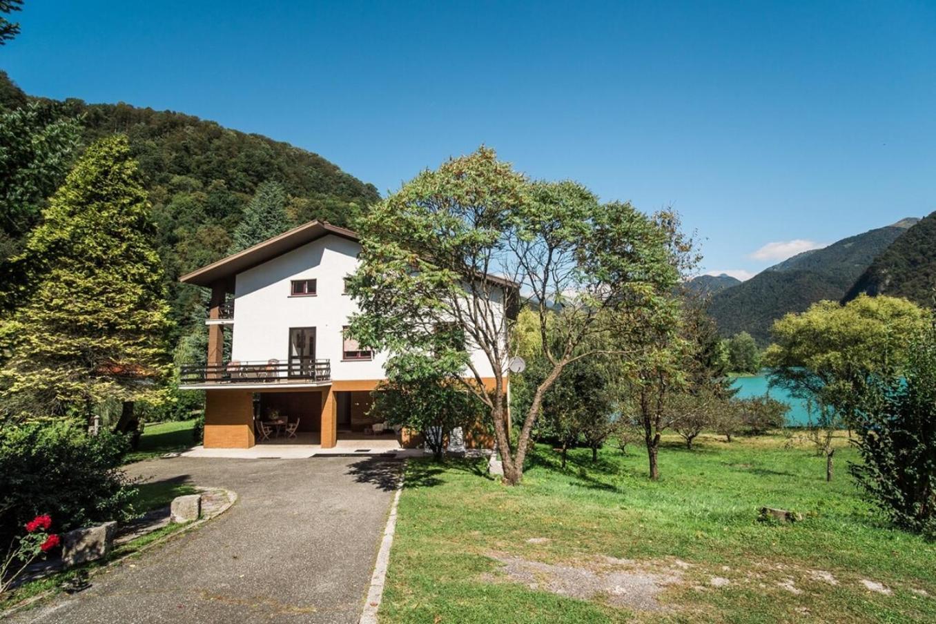 Vila Labod, Unique Villa At The Lake Мост-на-Сочі Екстер'єр фото